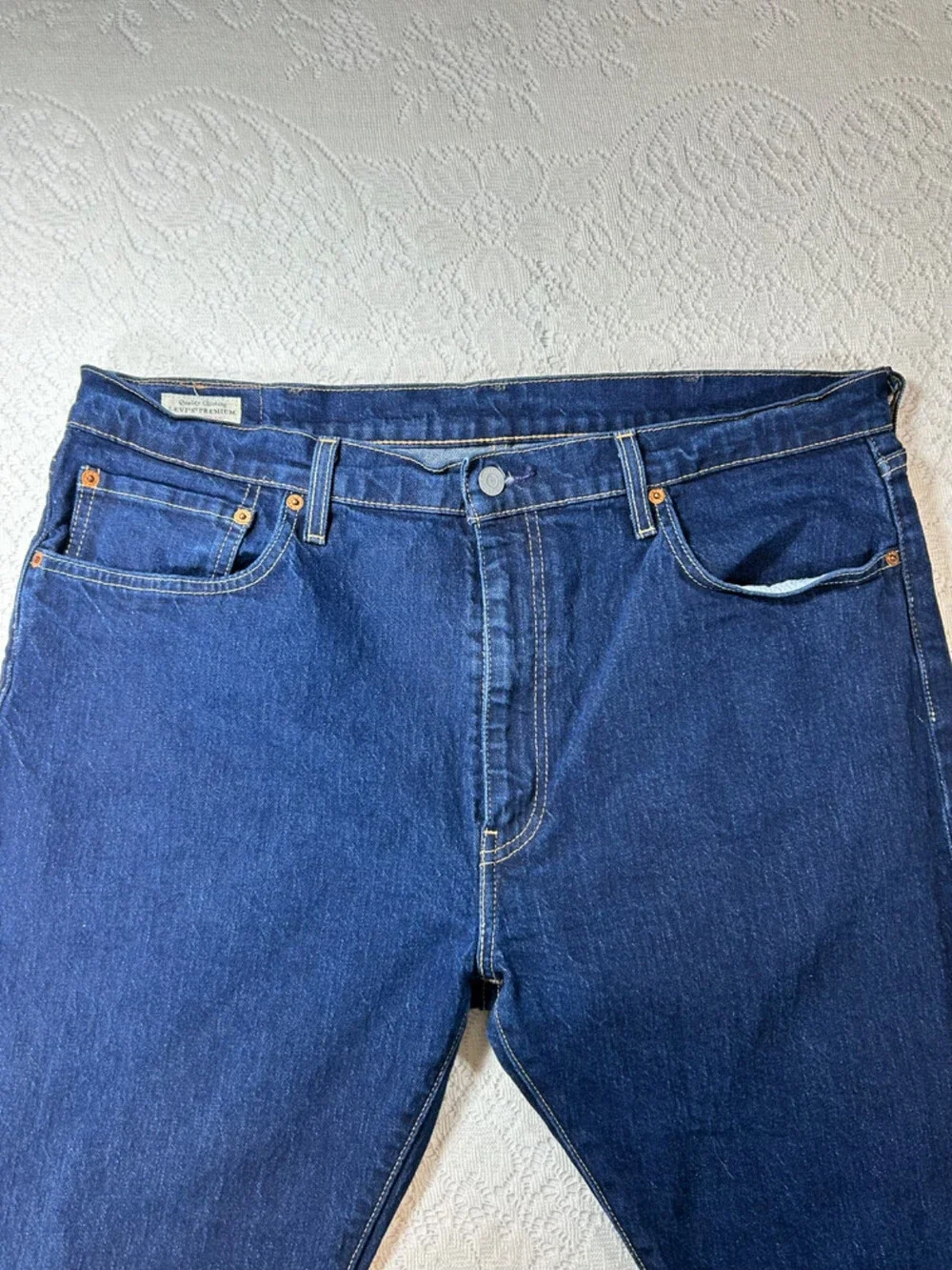 Levis excellent please